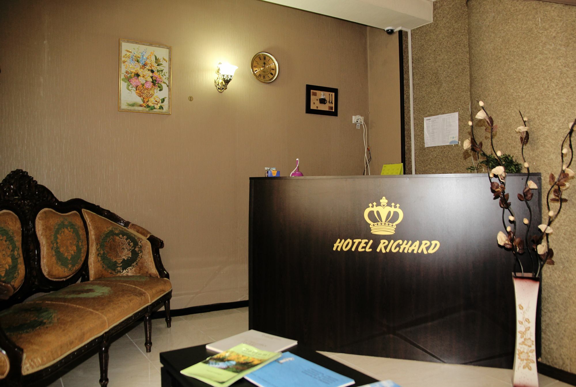 Hotel Richard Тбилиси Экстерьер фото
